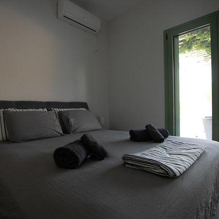 Vila Pine House Agioi Exteriér fotografie