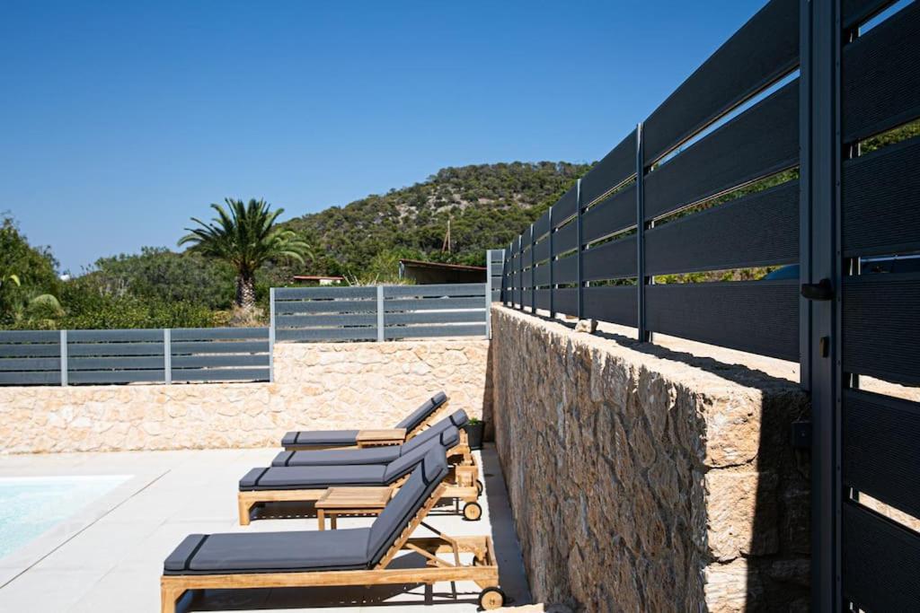 Vila Pine House Agioi Exteriér fotografie