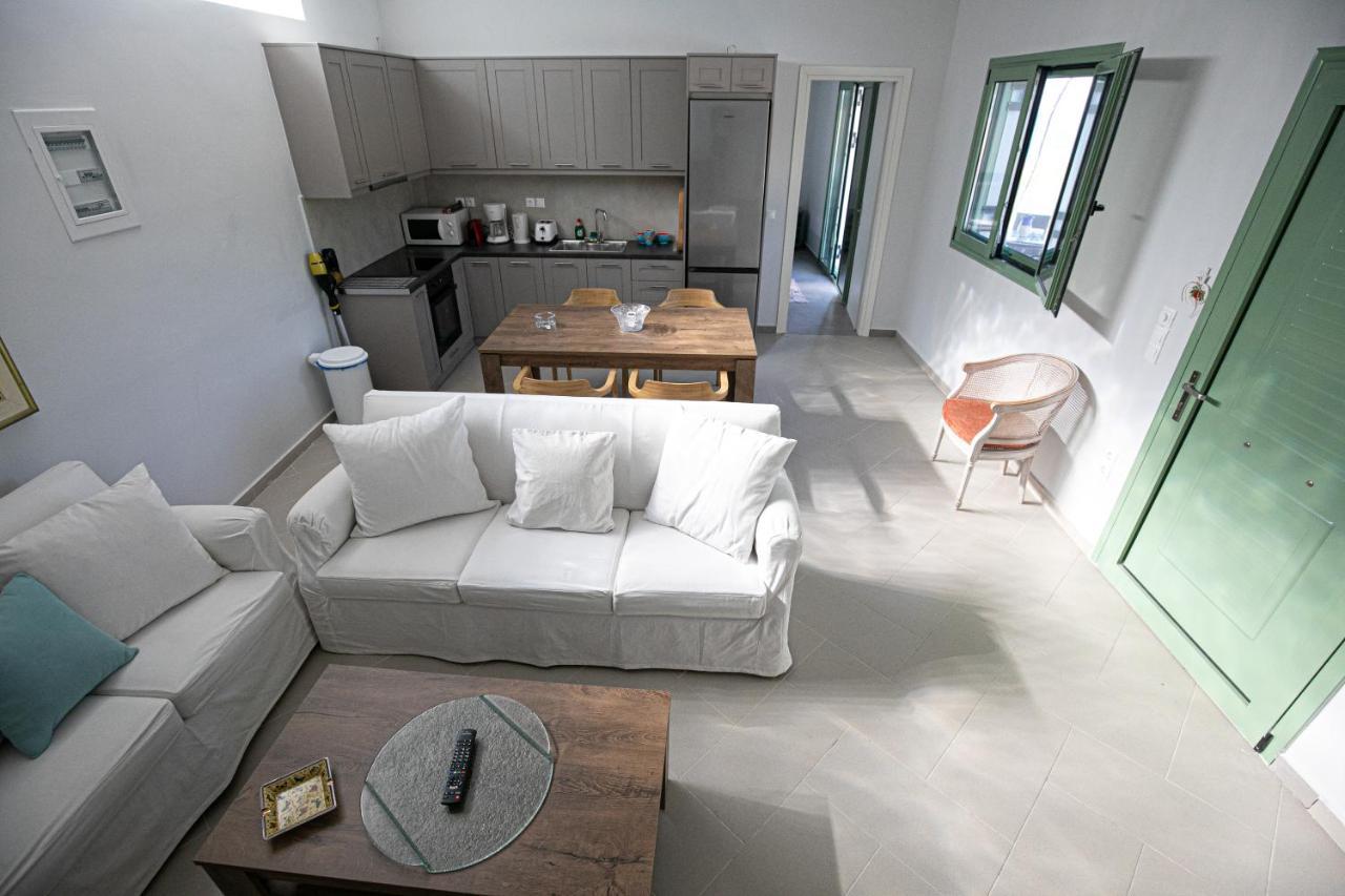 Vila Pine House Agioi Exteriér fotografie