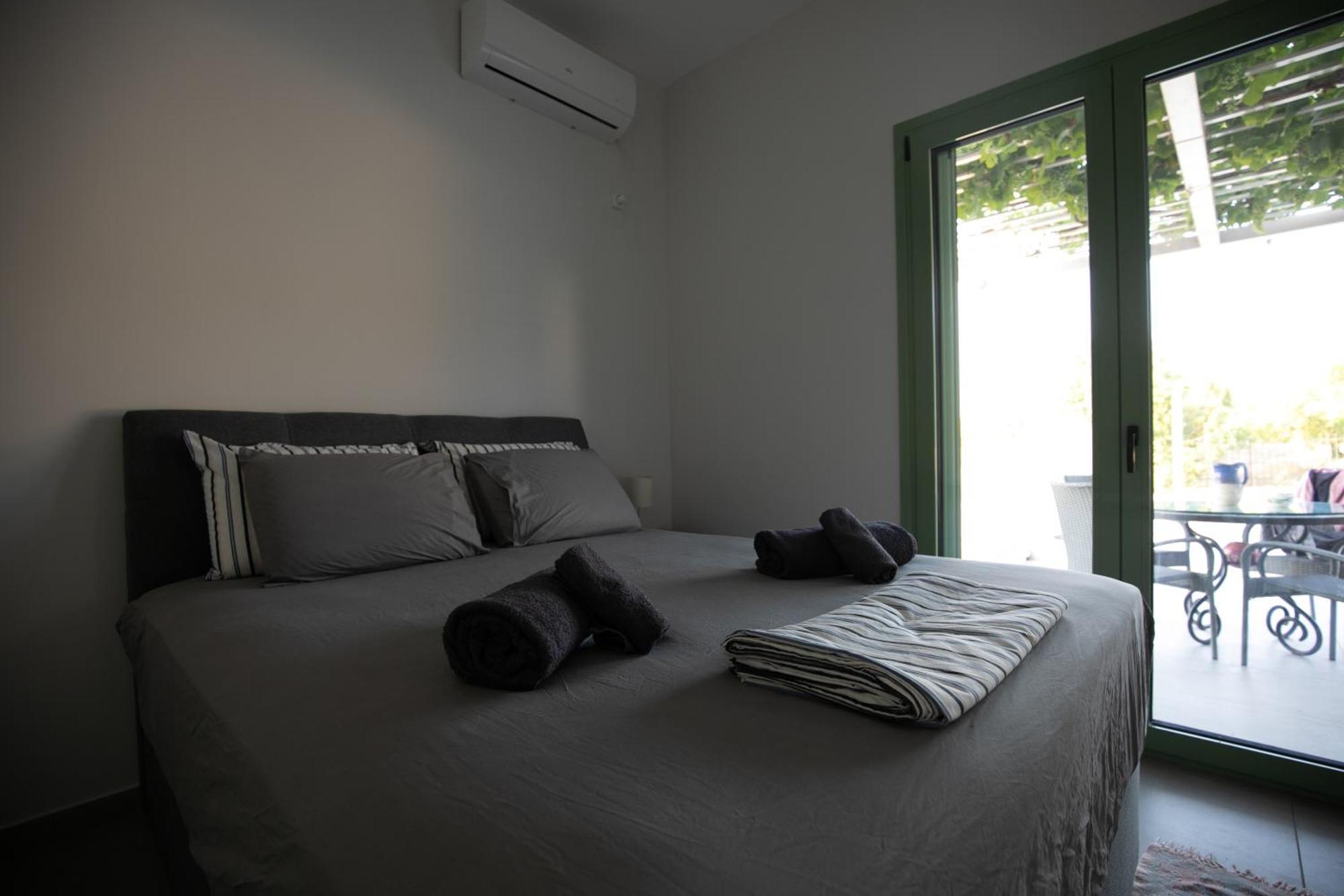Vila Pine House Agioi Exteriér fotografie